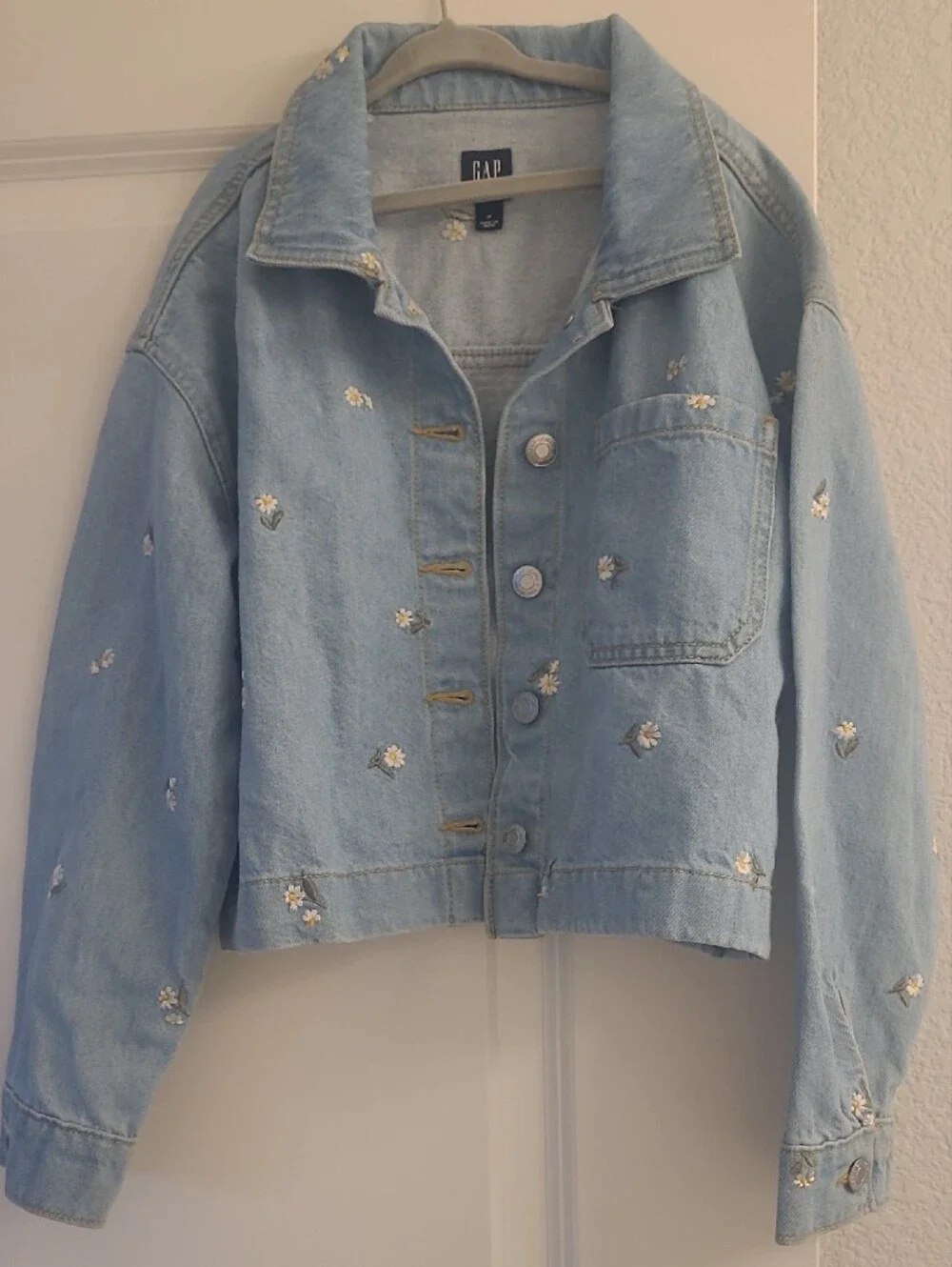 GAP Kids Girls Denim Jacket Floral Embroidered Daisys Light Blue Jean Jacket Med